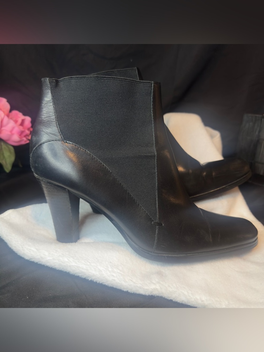 Franco Sarto 90’s Minimalist Black Leather Block Heel Bootie - Size 9.5